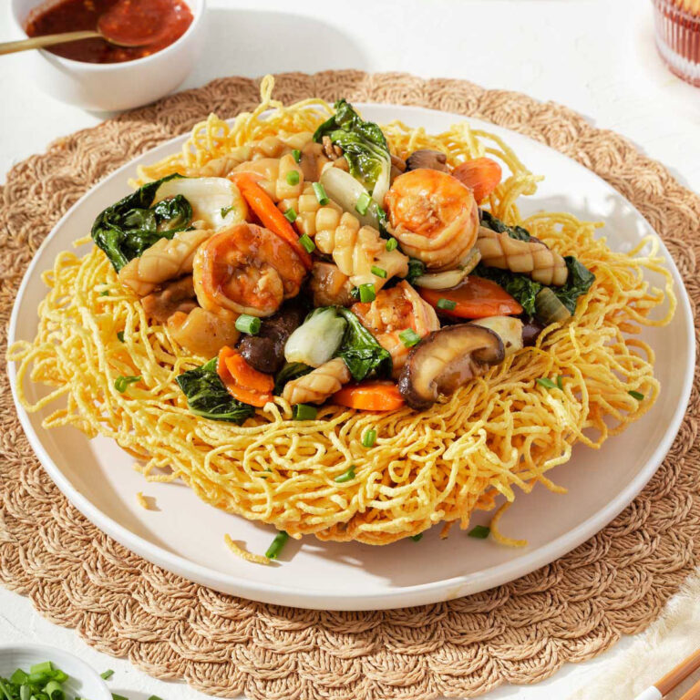 Mì-Xào-Giòn-Crispy-Noodle-Stir-fry-Takestwoeggs-FINAL-sq