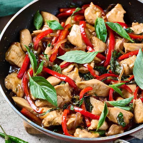 Spicy basil chicken or tofu and vegetables with basil sauce